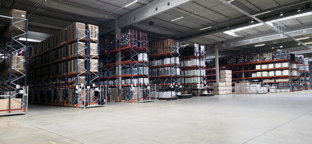 paletové regály mecalux bazaroz demontáž použité bazarové skladové halové průmyslové