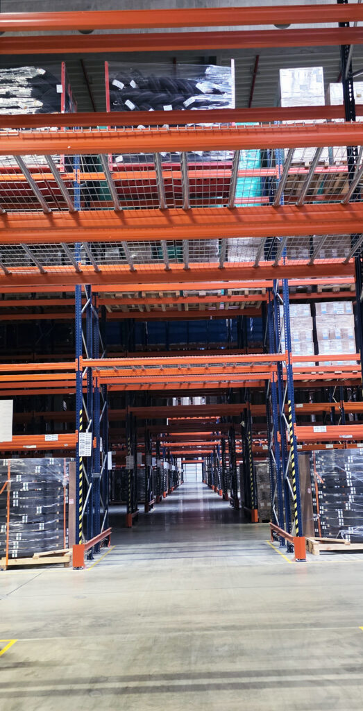 paletové regály mecalux bazaroz demontáž použité bazarové skladové halové průmyslové